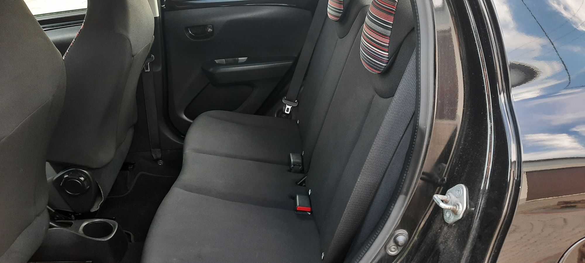 Citroen C1 1,0 rok w kraju , mały przebieg , bogata wersja