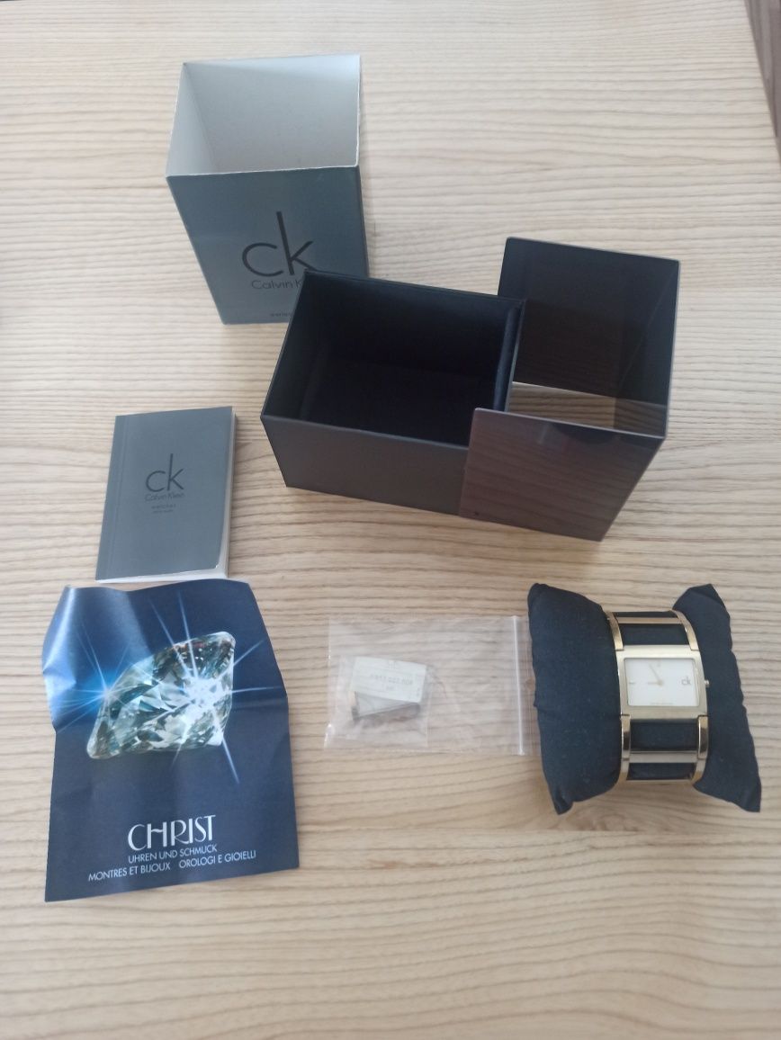 Zegarek Celvin Klein damski kupiony i wyprodukowany w Szwajcarii