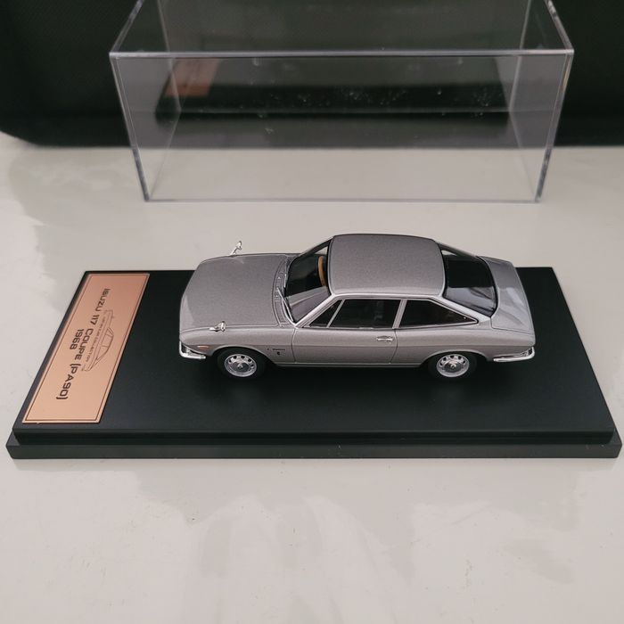 Carro miniatura Isuzu