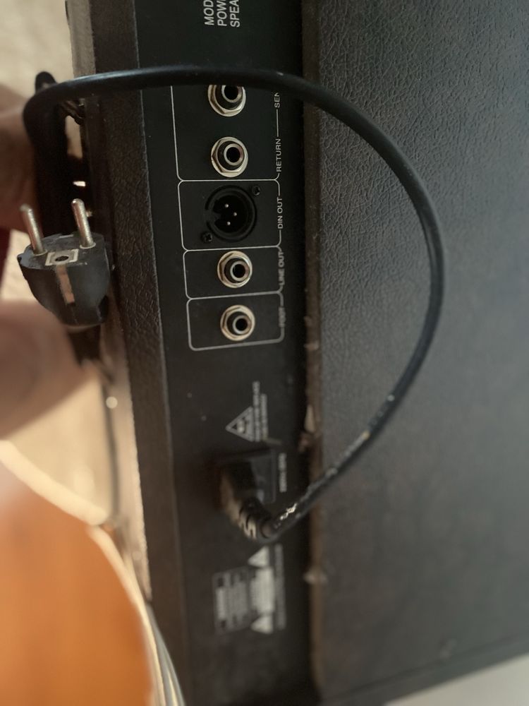 Amplificador Accoustic Fame