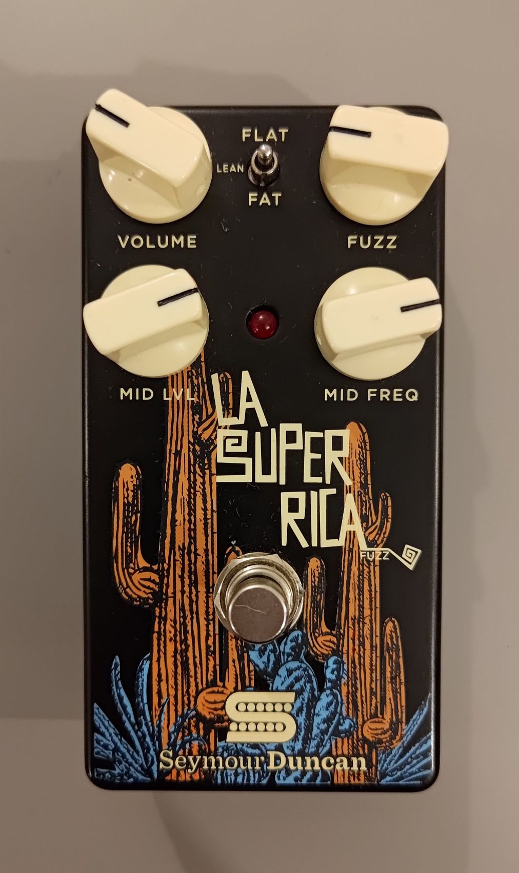 Seymour Duncan La Super Rica Fuzz / super stan, biały kruk