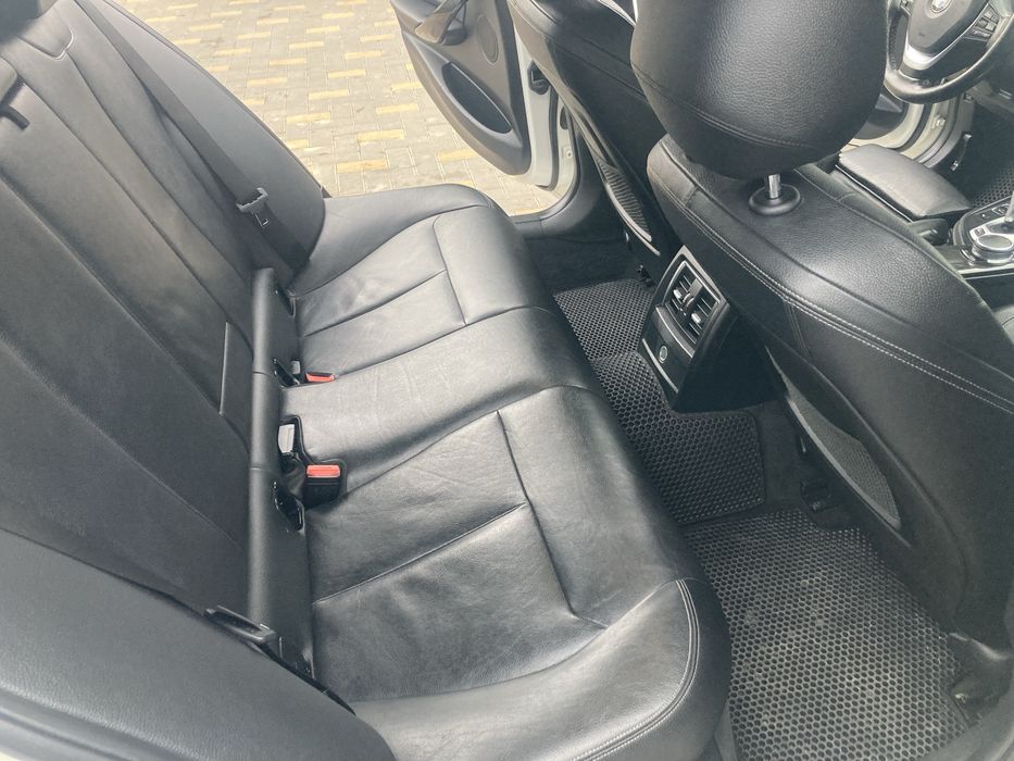 BMW 330E плагін гібрид