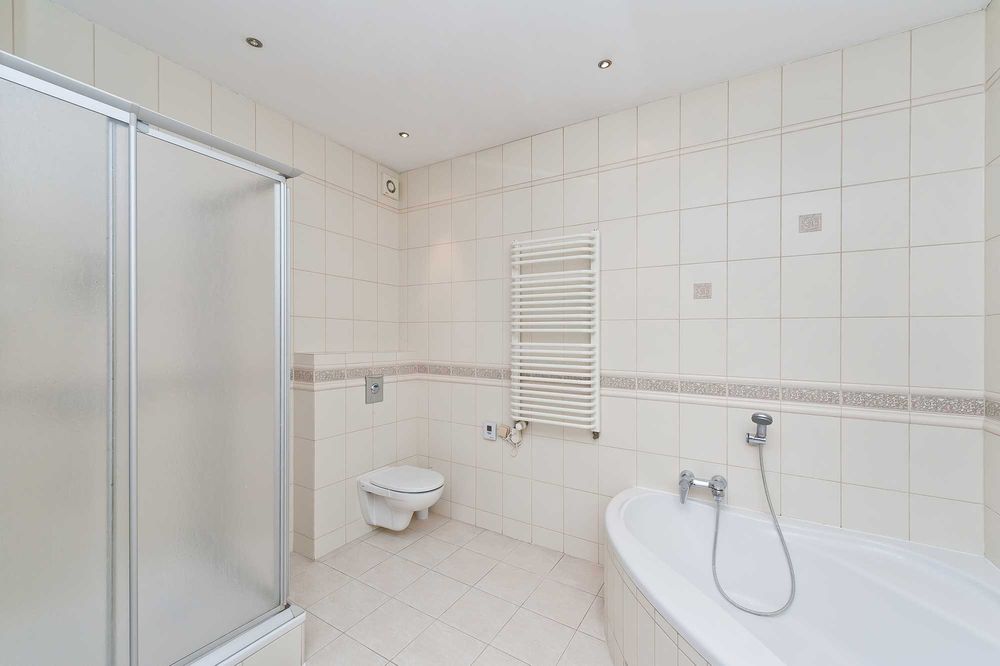 REZERWACJA Balkon PARKING Pociąg, Idealny dla: AGH, UR, UKEN