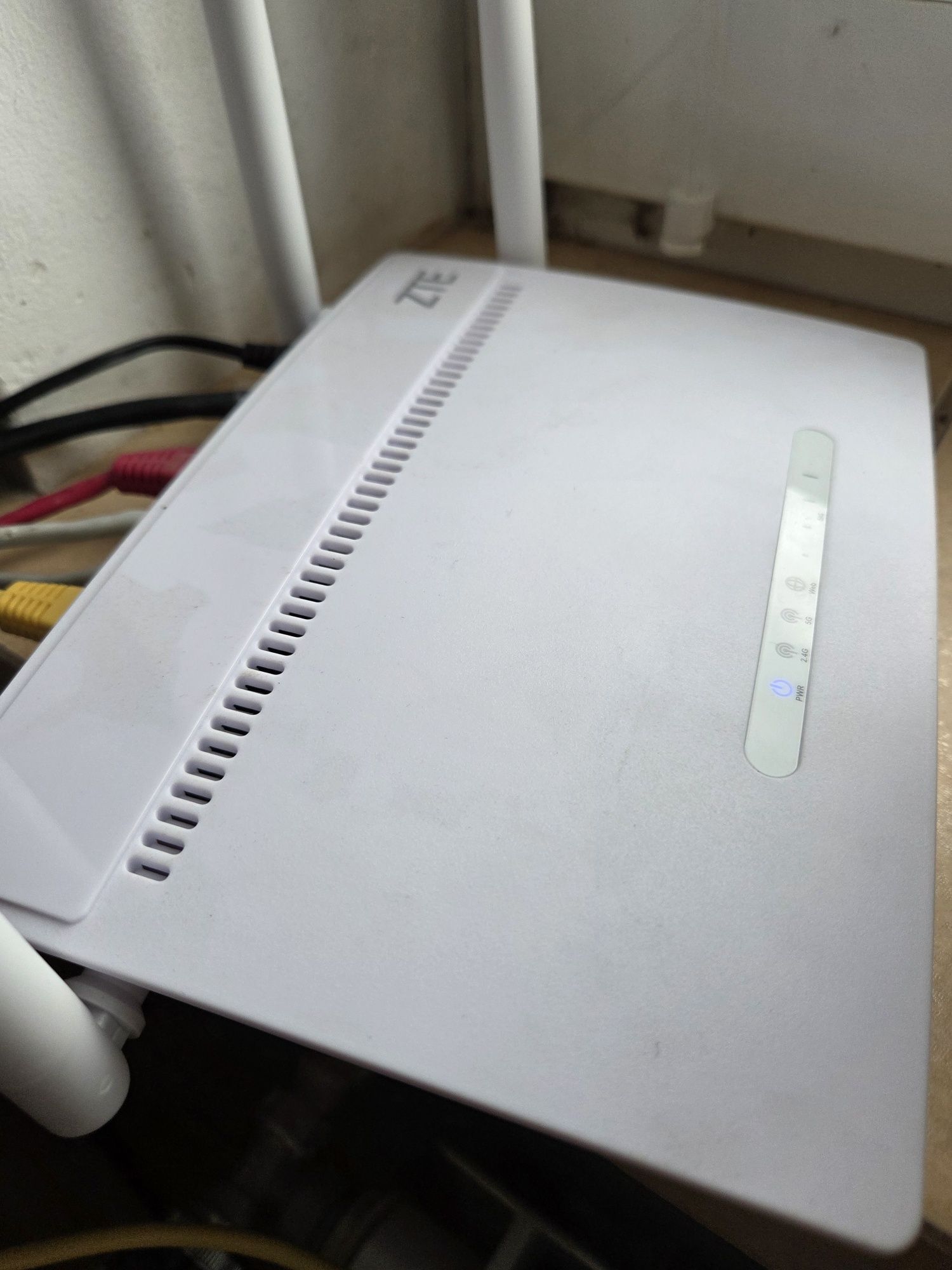 ZTE MF-258 PRO • Router LTE z anteną zewnętrzną • WiFi 6 AX3000 • Zest