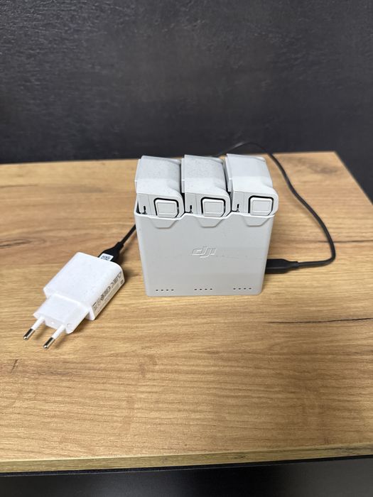 Dron DJI Mini 4 Pro Fly More Combo (RC 2) Wideo 4K/60FPS HDR, 249g