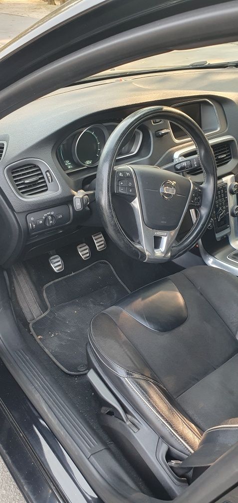 Volvo V40 Rdesign