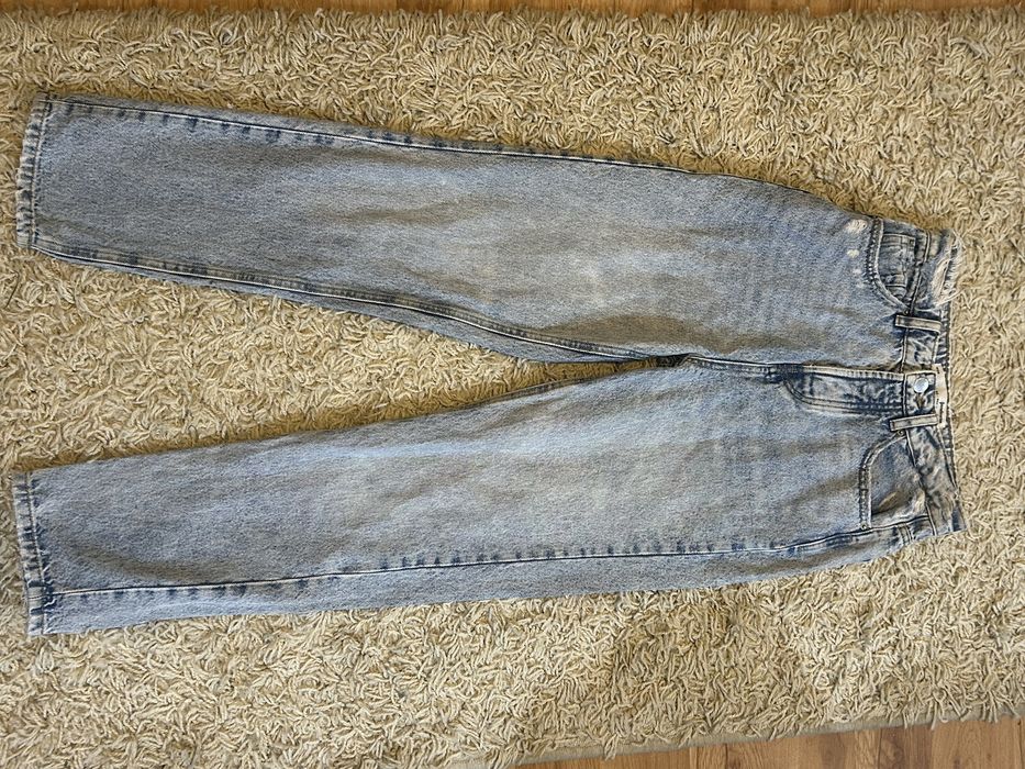 Jeansy damskie stradivarius