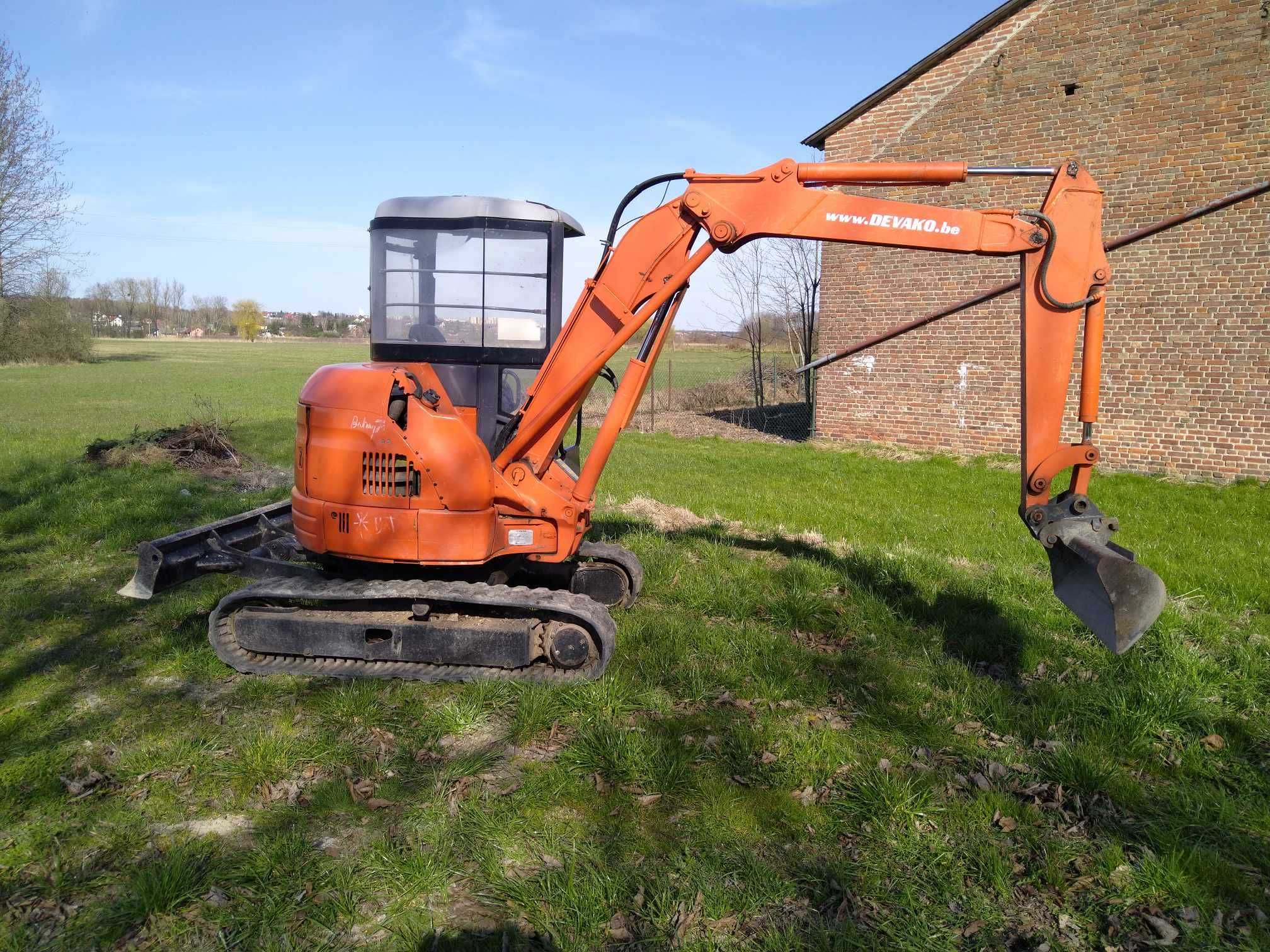 Wynajmę mini koparki 3,3 t i 2,6 t. Ładowarka Bobcat