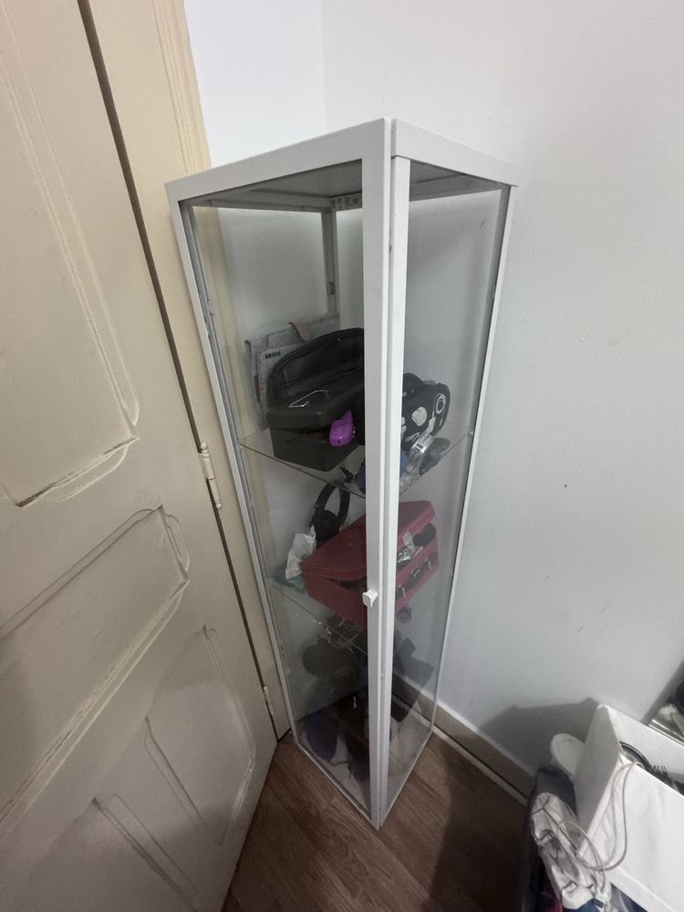 Cristaleira / Mostruario de Vidro acompanha kit de Iluminacao e tranca
