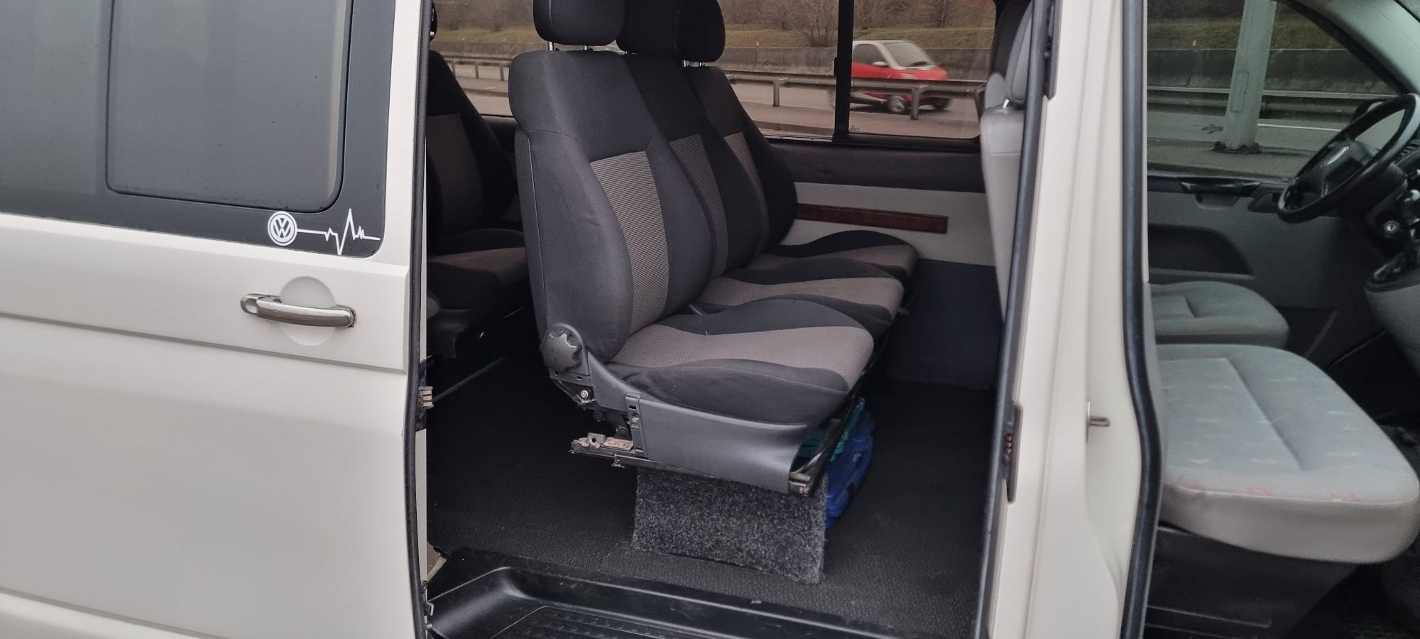 Фольцваген Т5 2.5 TDI. LONG