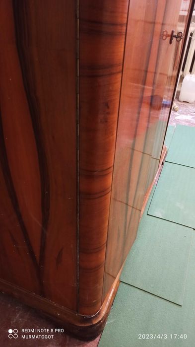 Шафа дерево( горіх ) для одягу