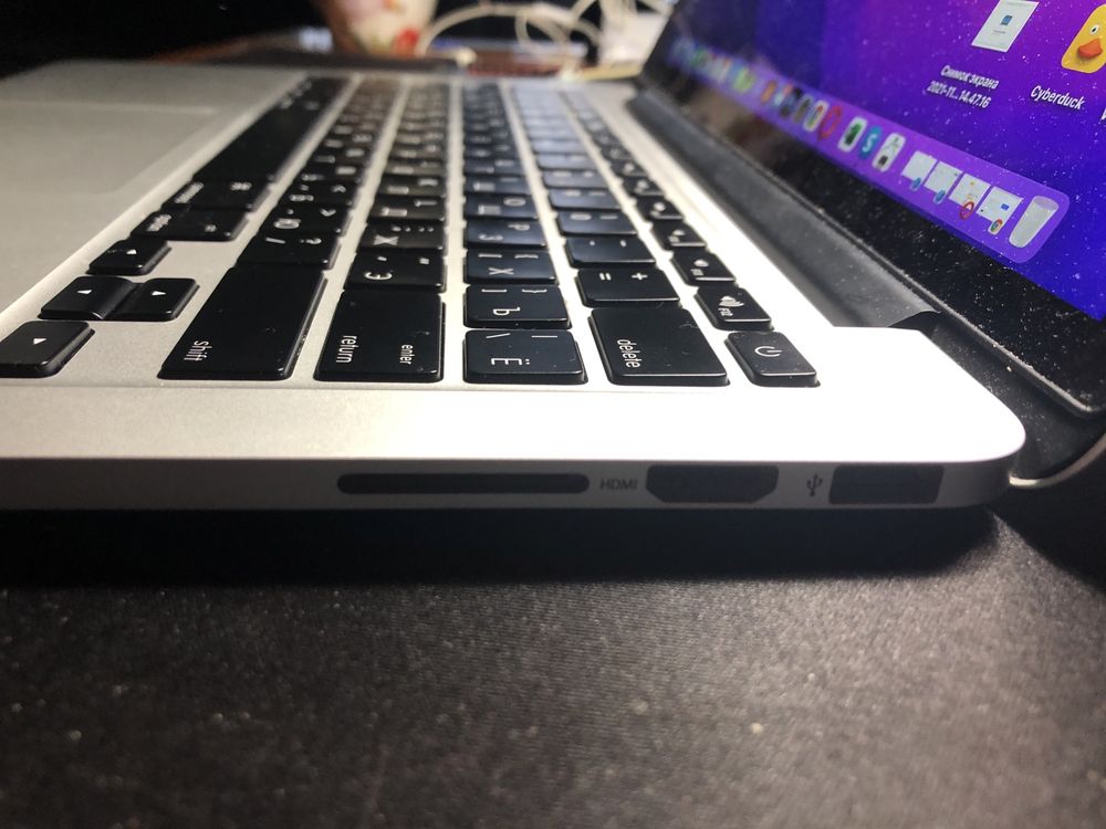 MacBook pro 2015 13 і5 256gb 8 ram