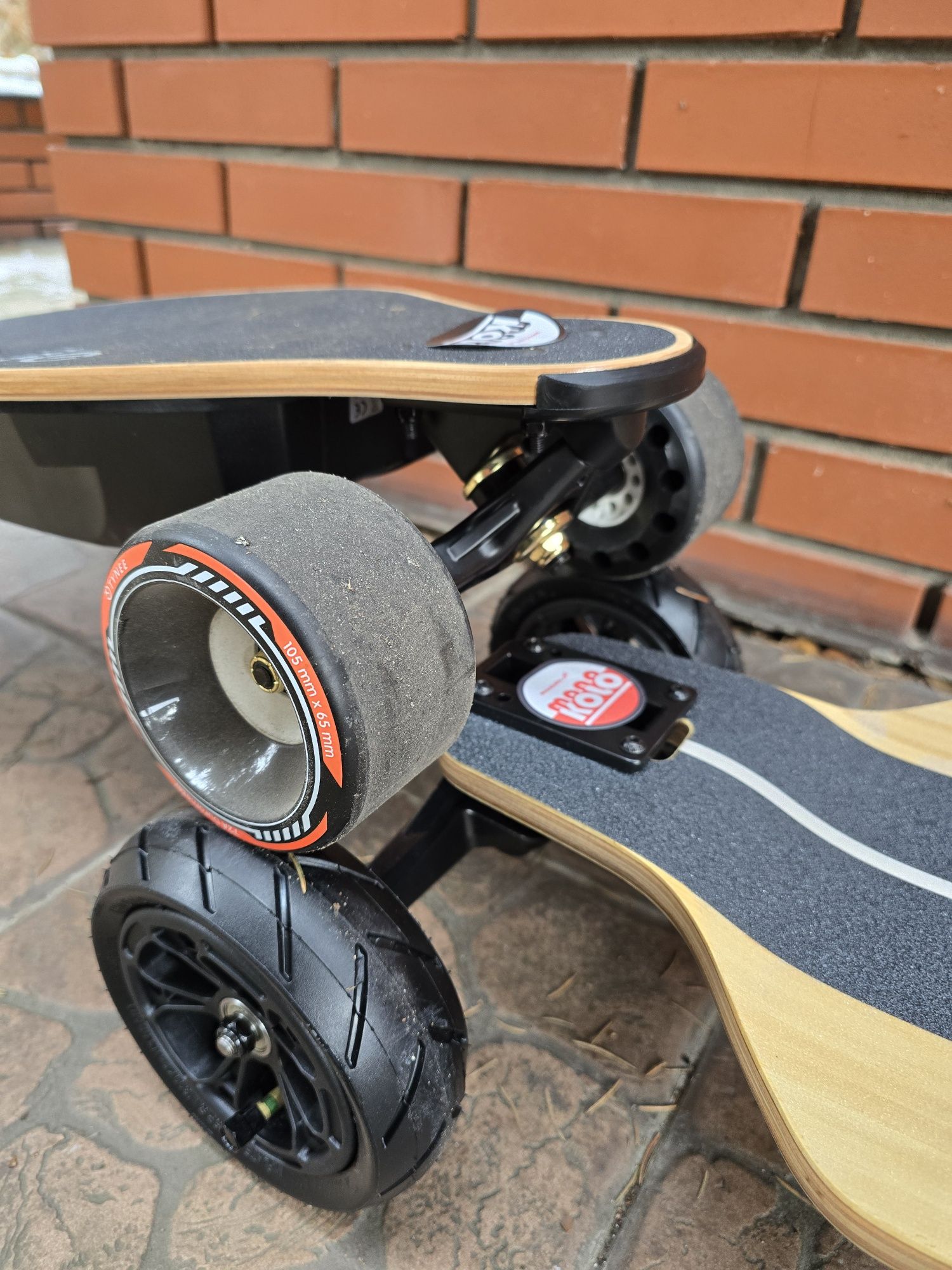 Wynajem i Nauka Jazdy Deskorolkami Elektrycznymi Longboard