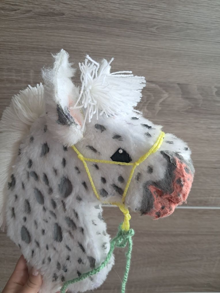 Hobby horse wlasnorecznie zrobiony wycieniowany