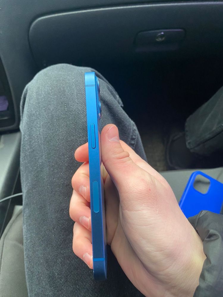 iPhone 13 - R-sim