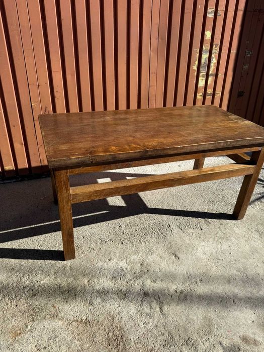 Mesa Centro ou Apoio em Madeira Maciça (Oportunidade)