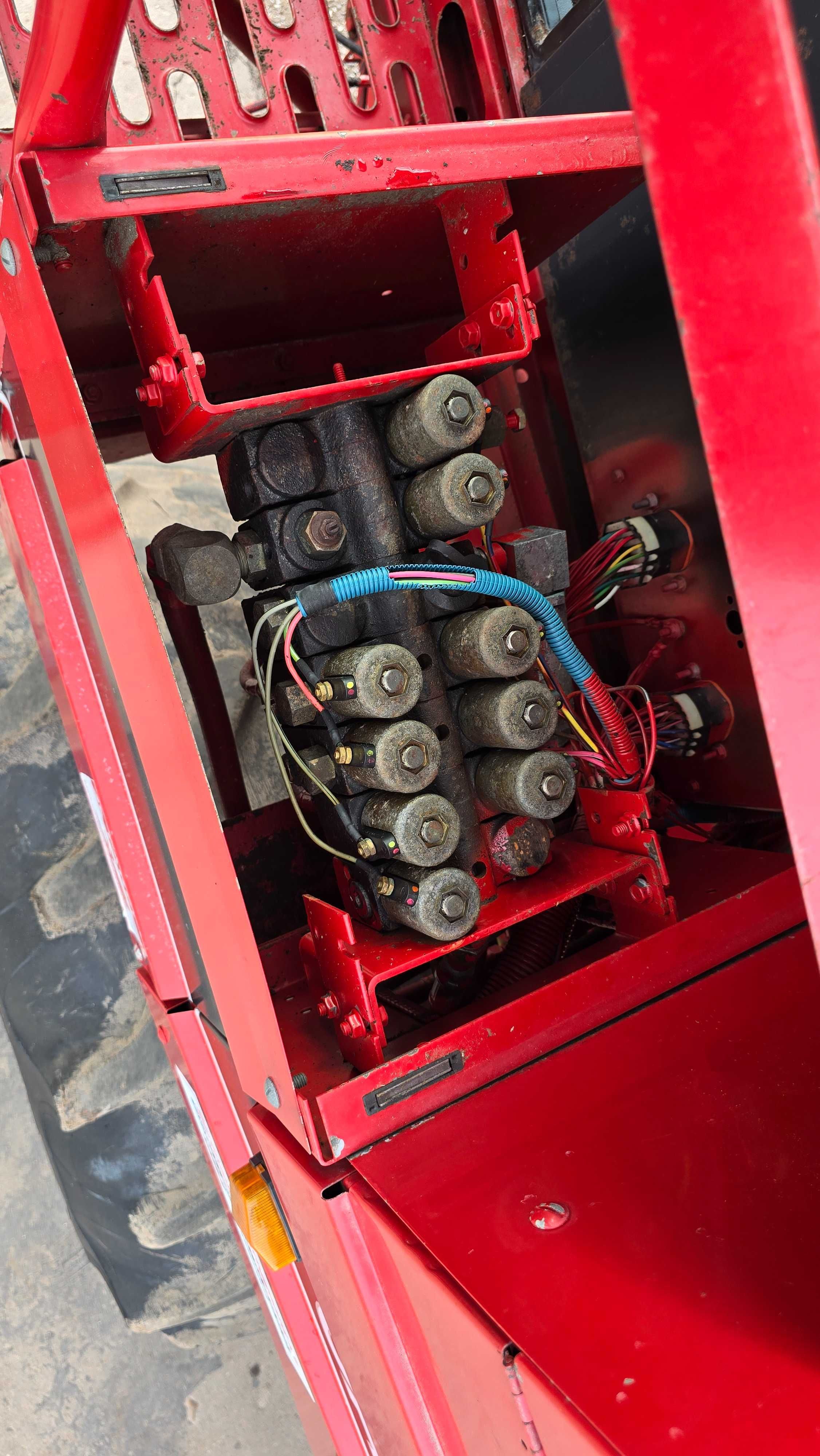 Свіжопривезений комбайн case 1660E