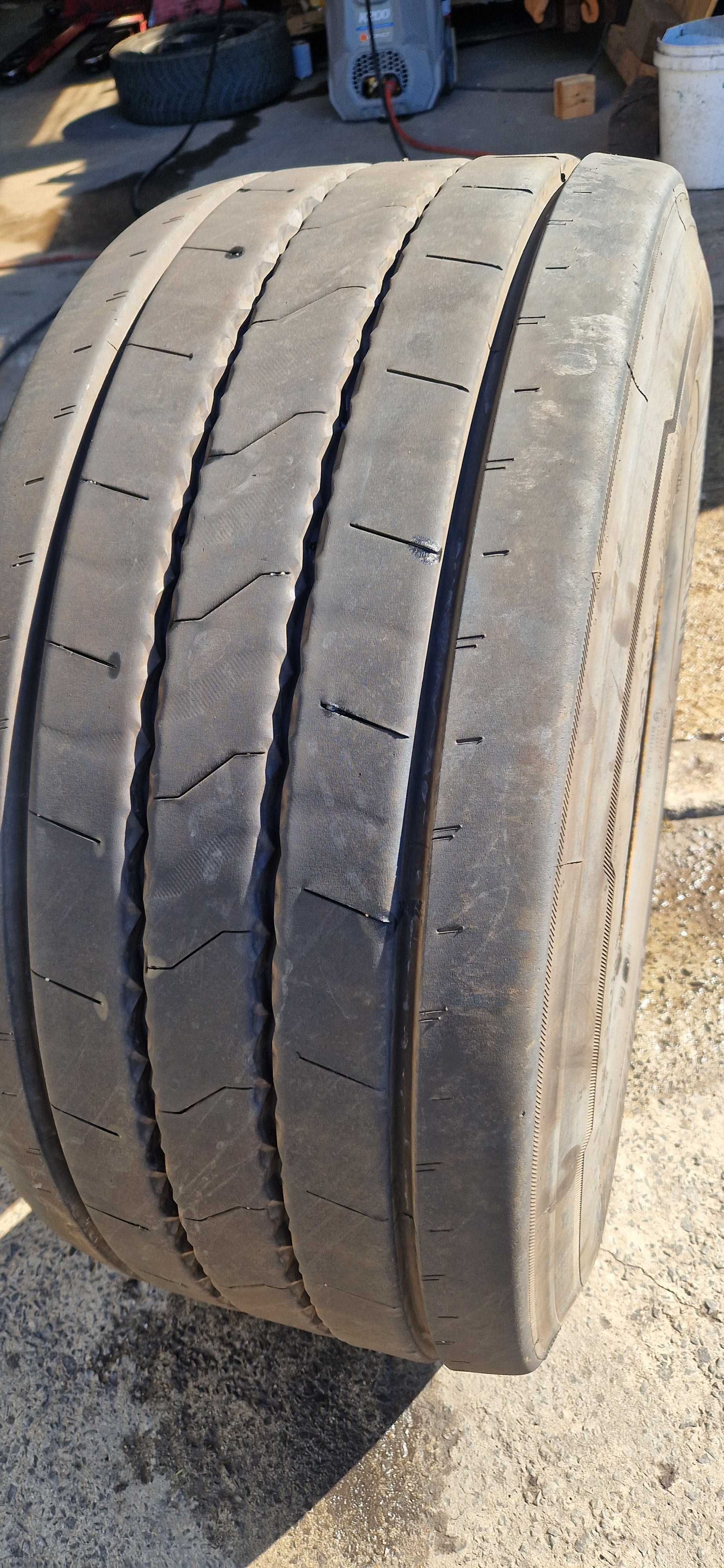 Opony Continental 385/55 R19,5 całoroczne, SUPER STAN