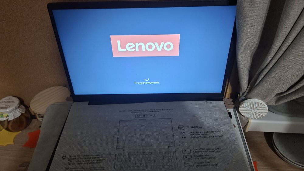 Lenovo v15 g4 iru type 83A1 na gwarancji +etui
