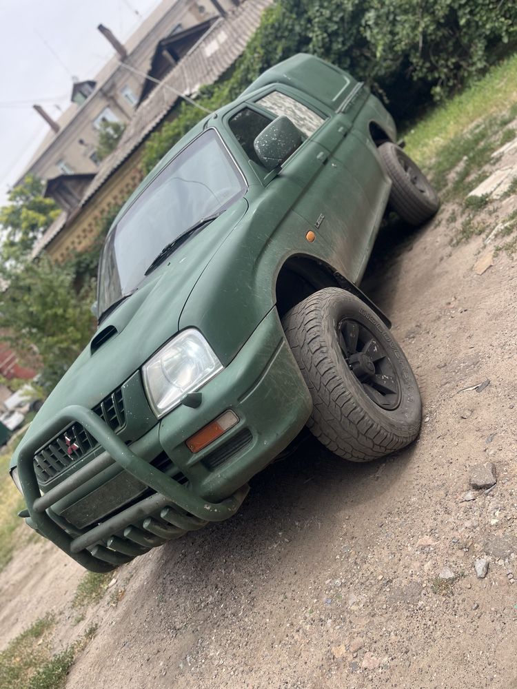 Mitsubishi L200 2.5TDi 4x4 мкпп