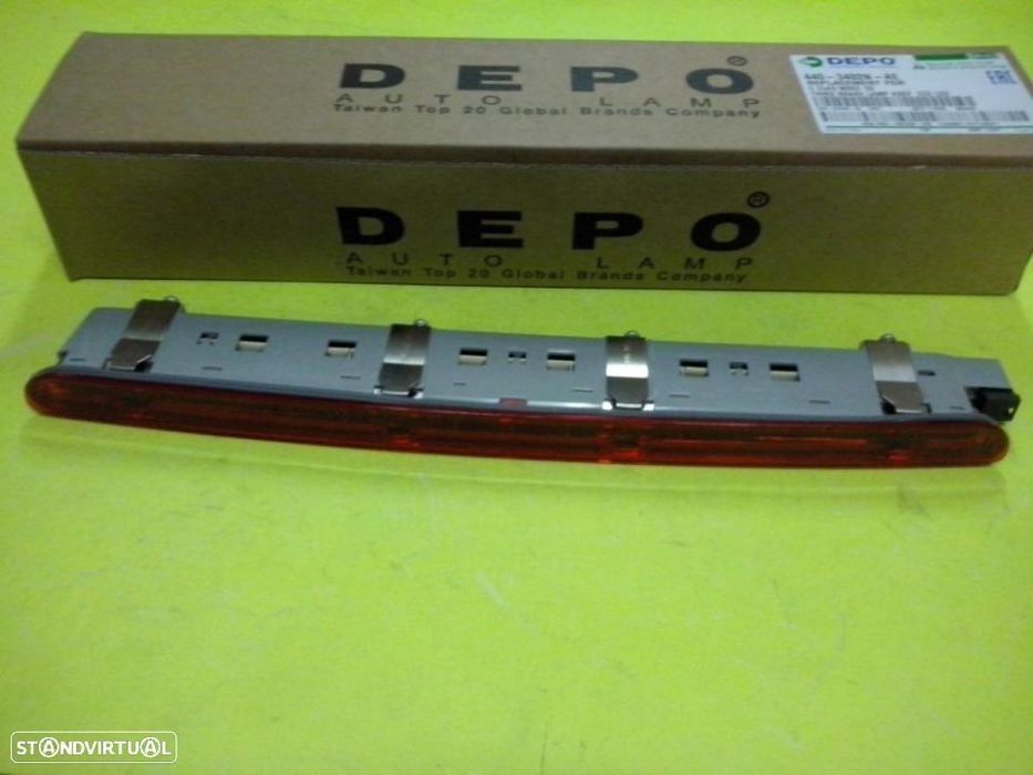 Farolim 3º stop Mercedes Classe C W203 NOVO