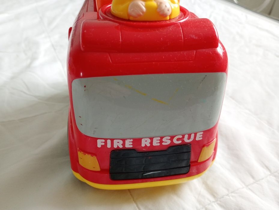 Samochód zabawka niemowlęcy