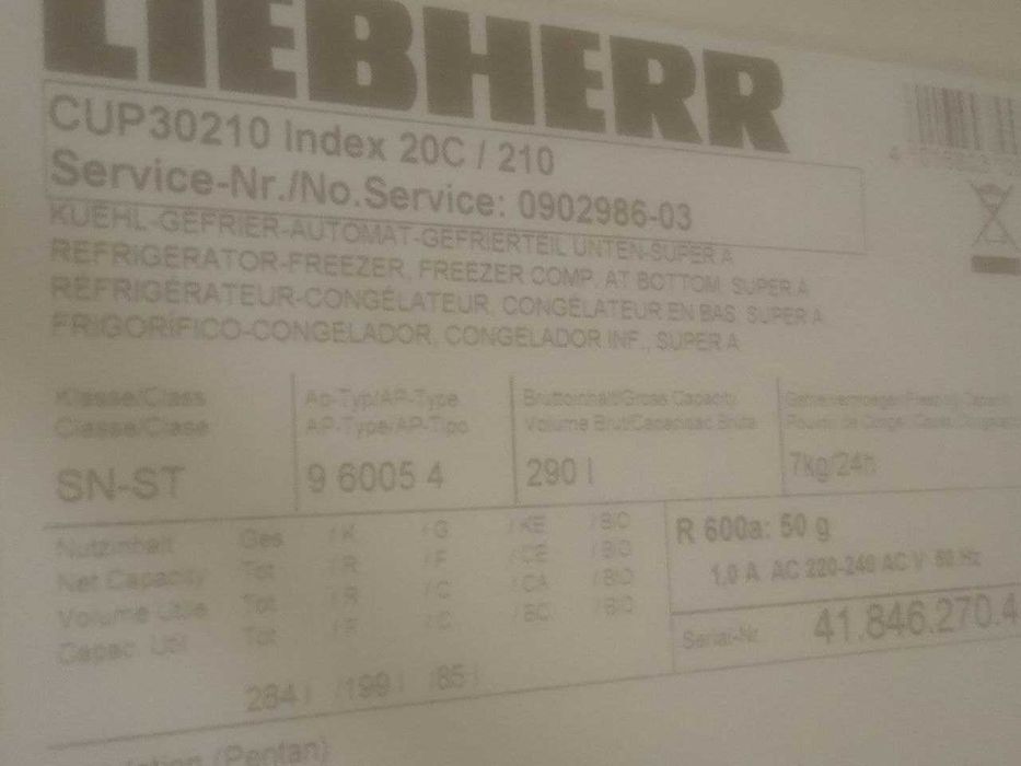 Двухкамерный холодильник LIEBHERR CUP 3021