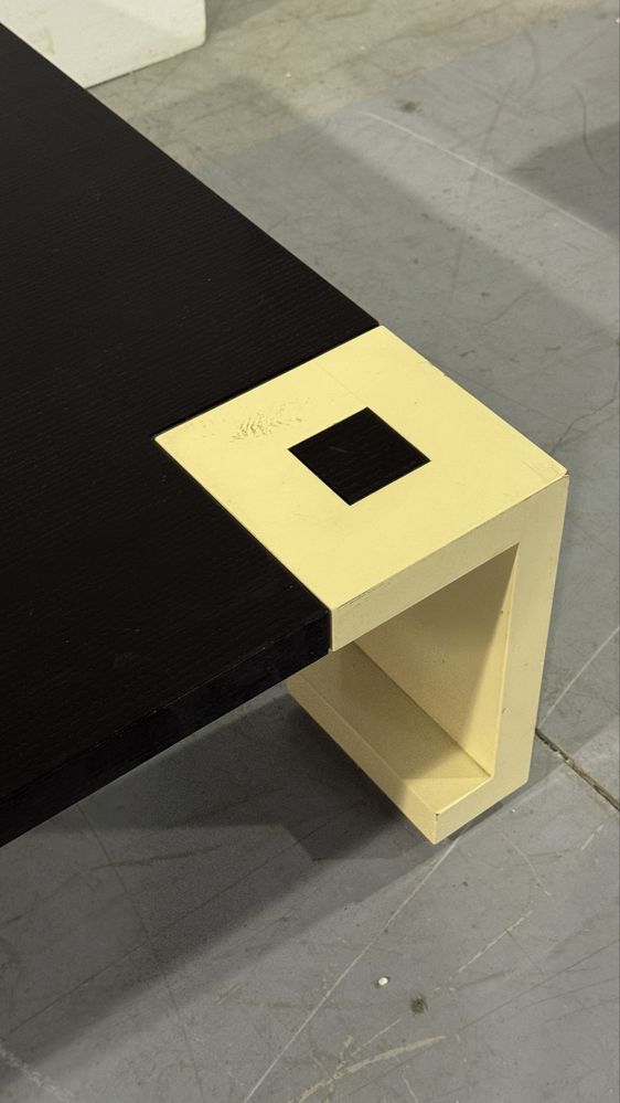 Mesa de centeo e aparador em madeiea