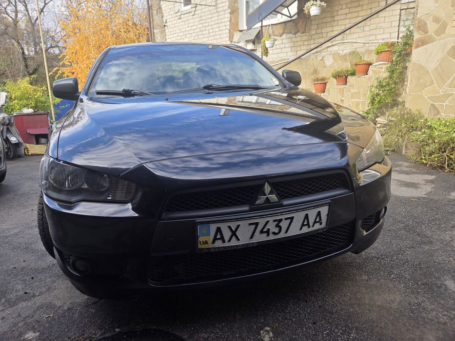 Продам Mitsubishi Lanser 10 2011г. 2л.