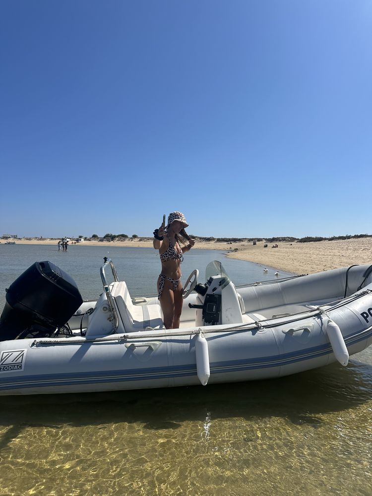 ⸻  Zodiac Semi-Rígido com Motor Mercury 90cv 2T – Excelente estado