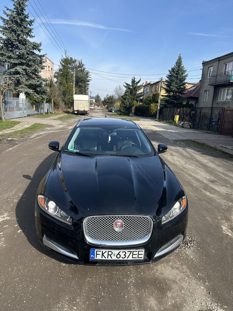 Uszkodzony lekko Jaguar XF 15 r