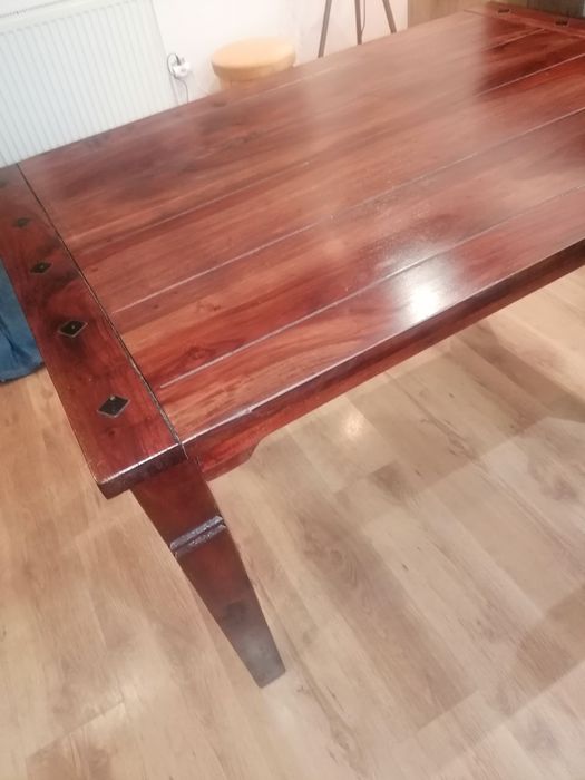 Zestaw mebli, stół stolik, szafka rtv. Ciemny braz