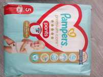 Pieluchomajtki Pampers
