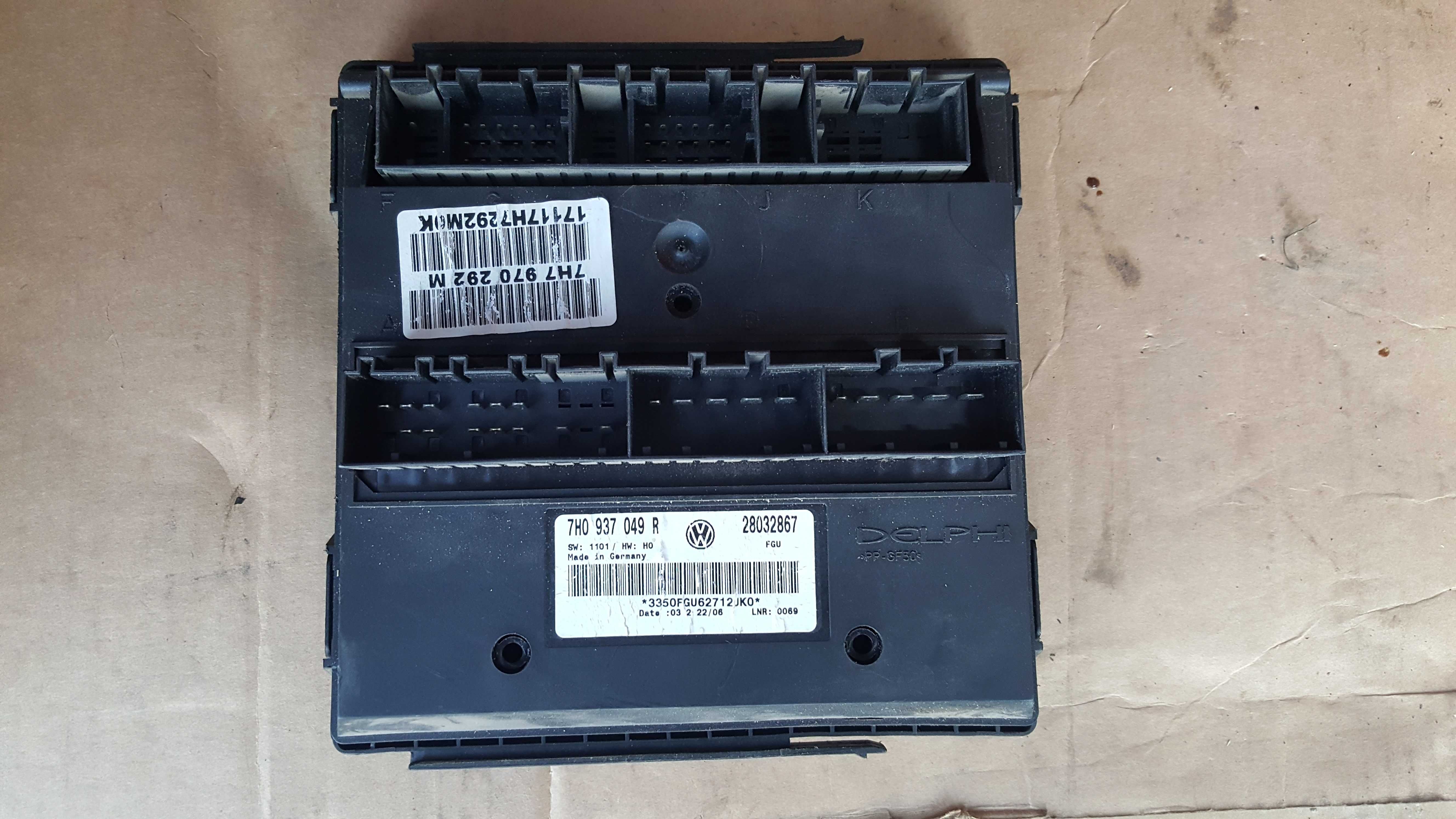 Магнитола с американского авто GM93801884 Delphi Delco 12244389
