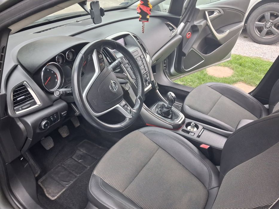 Opel Astra J 1.6 benzyna +LPG