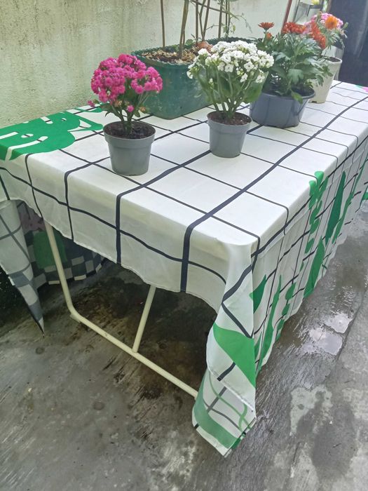 Mesa de refeição com 6 lugares