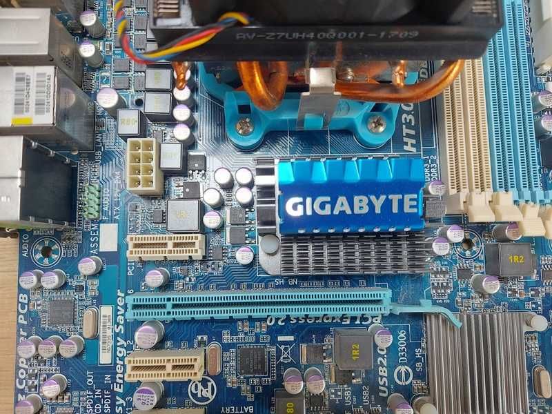 Płyta GIGABYTE GA-MA770T-UD3P + AMD Phenom II X4 Black Edition 955