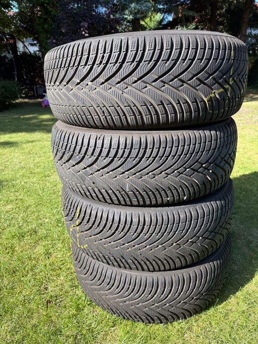 Sprzedam opony 17 (215/55 R17)