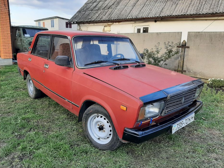 Продам Ваз 2107 бензин