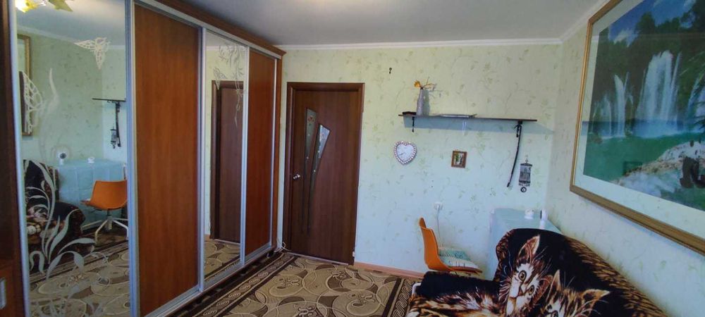 Продаю в центре Корабельного района 2 -х к кв-ру с автономным отоплен.