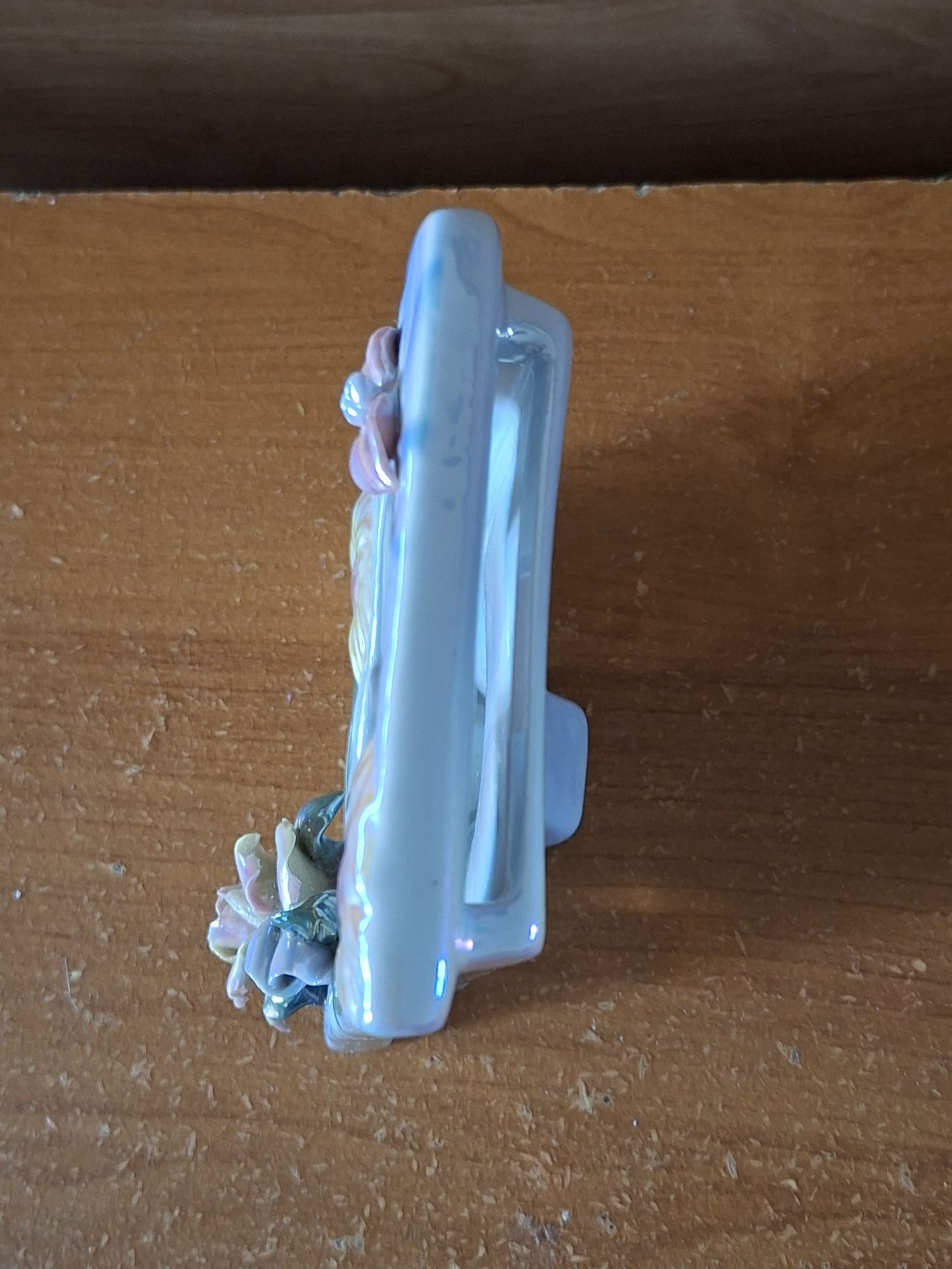 Ramka na zdjęcie z porcelany z czasów PRL