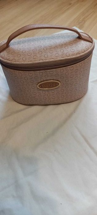 Kosmetyczka Travel "Guess" Pink