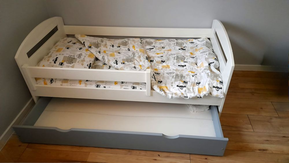 Łóżko dziecięce KAMI PLUS 160x80 z szufladą, materacem i ochraniaczem