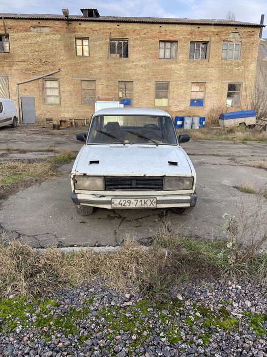 Продам ваз 2105.