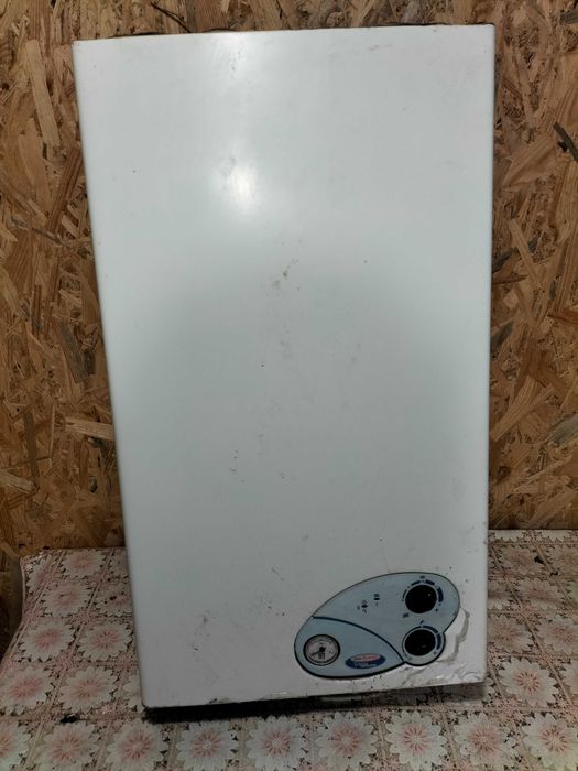 Продам газовий двоконтурний  котел "ФЛОРІДА НОВА" Б/В
