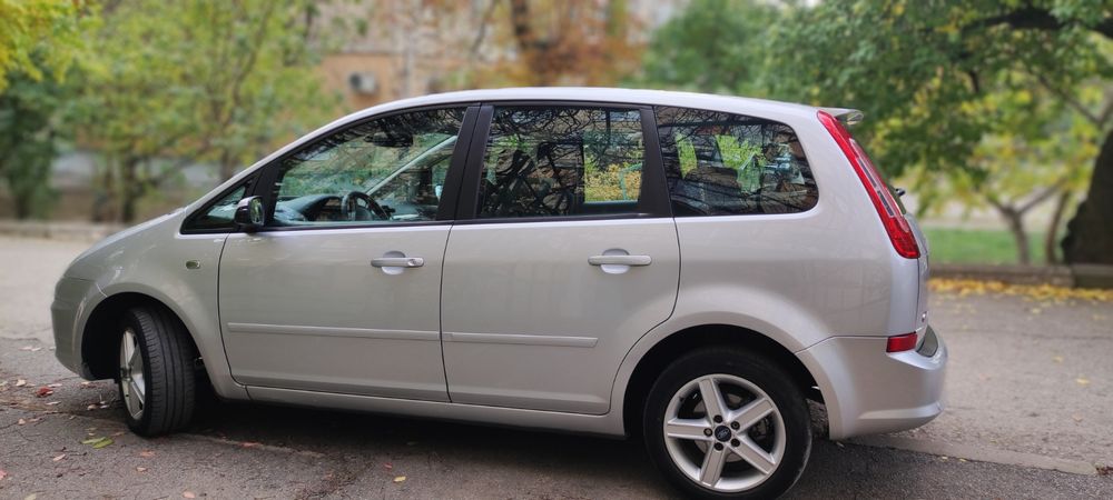 Продам FORD C-MAX 2010 года 1.8 дизель