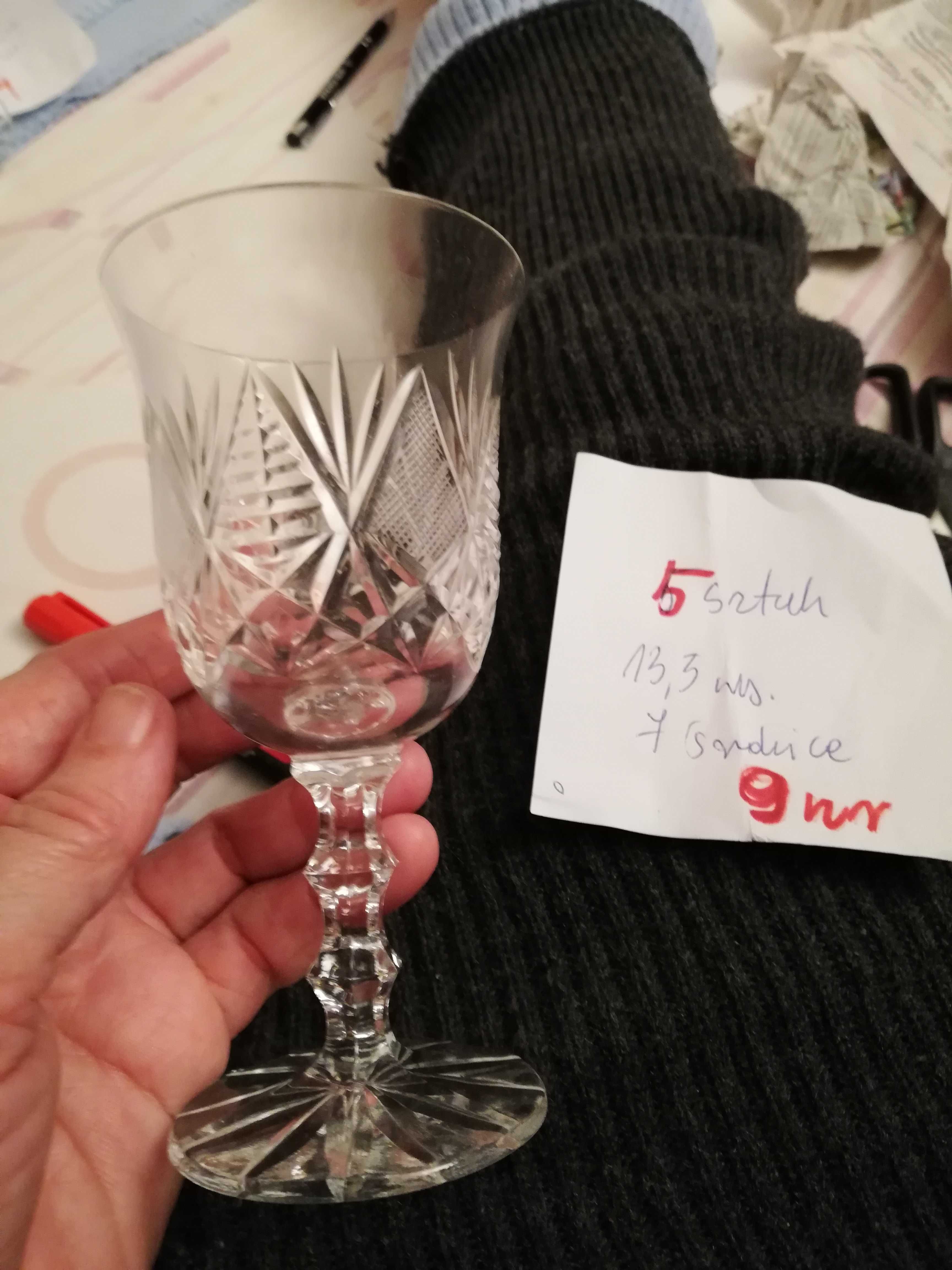 piekne krysztalowe kieliszki wysokie12 sztuk