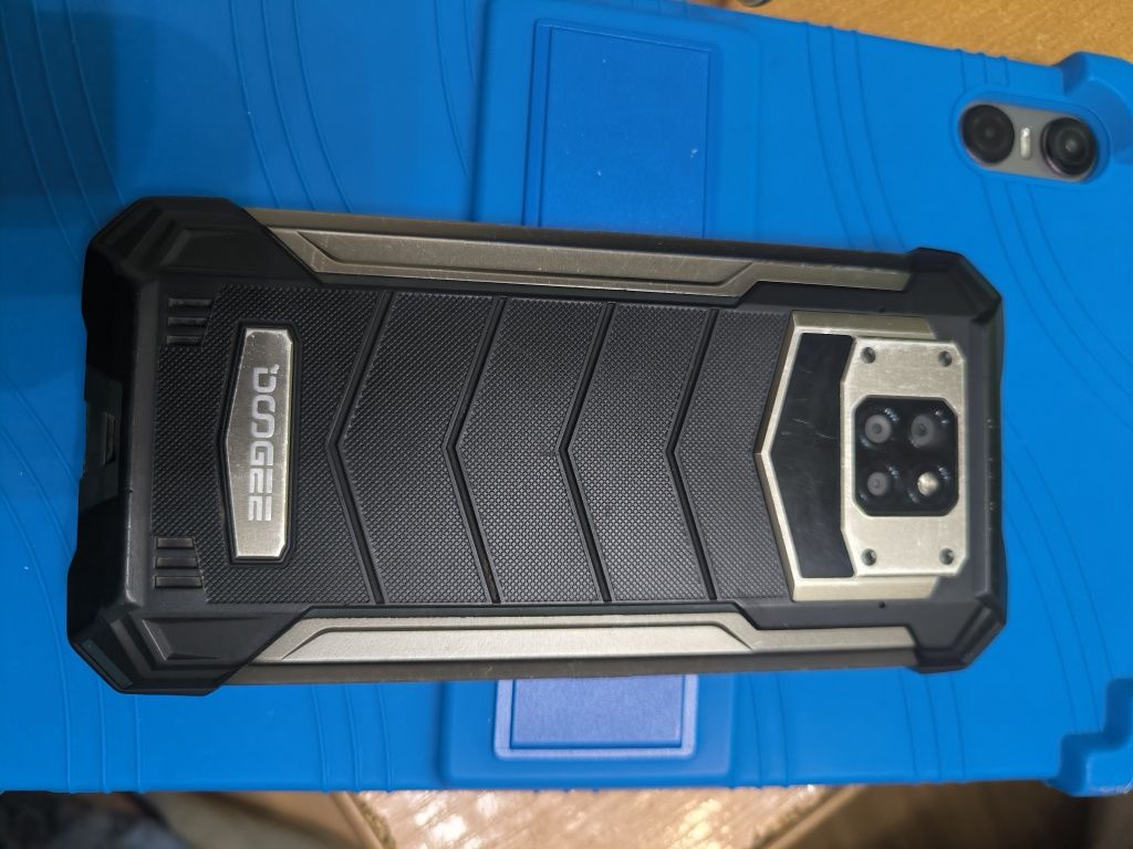Doogee S88 pro в гарному стані
