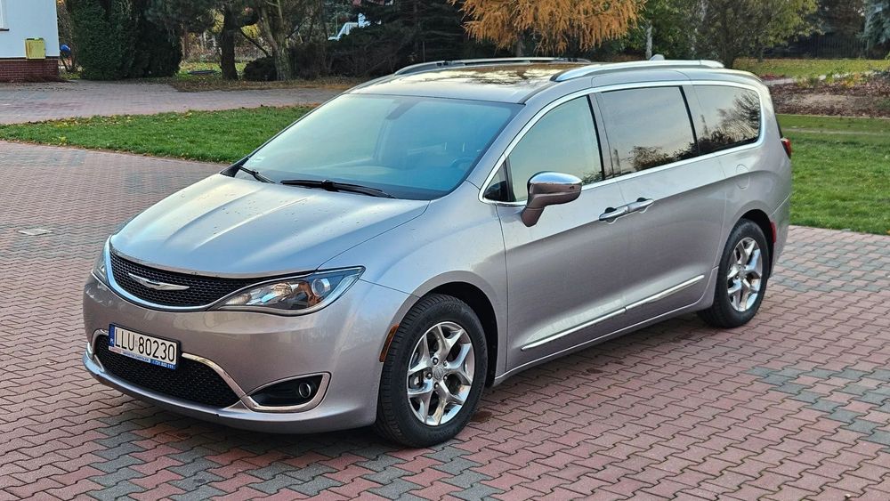 Chrysler Pacifica Limited
