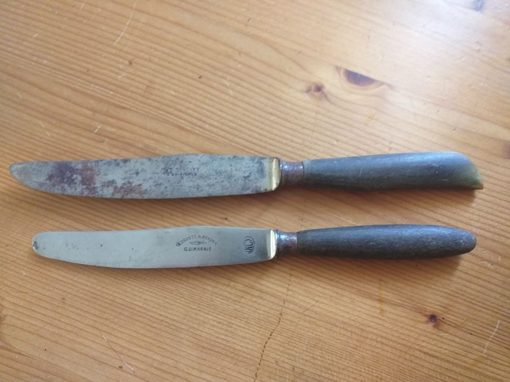 talheres 4 garfos, 7 facas antigas, cabo madeira
